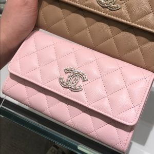 NWT Chanel baby pink crystal wallet 22S